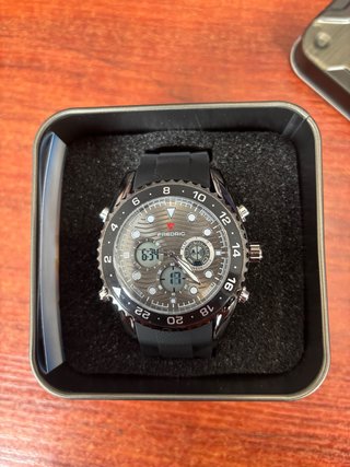 Reloj FREDERIC Negro y Plateado
