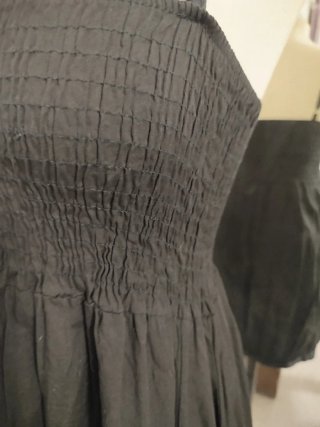 Vestido negro tirantes con bolsillos
