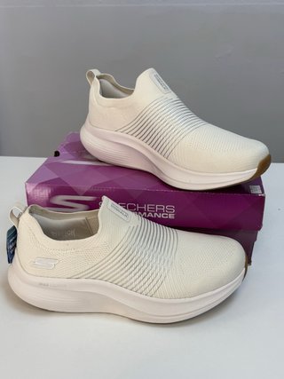 Zapatillas Skechers Go Walk Beige Mujer