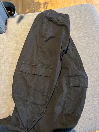 Pantalones cargo negros Stradivarius Talla S