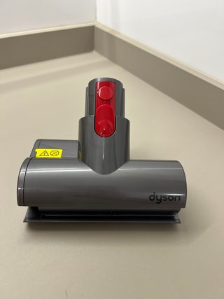 NUEVO Minicepillo motorizado Dyson (tapicerías)