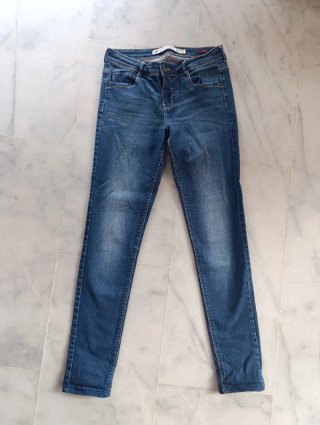 Pantalón vaquero Zara Pitillo Talla S