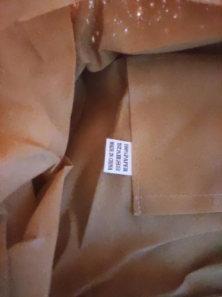 Bolso de rafia con detalle de abalorios