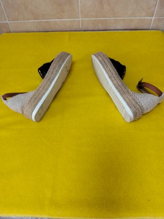 Sandalias H&D Mujer Beige y Negro