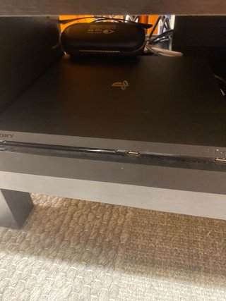 Consola PS4 slim