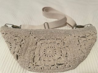 Riñonera crochet lino handmade