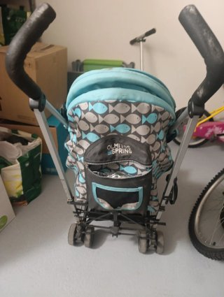 Silla de paseo con estampado de peces de Olmitos