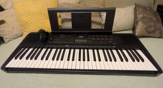 Tastierista Yamaha PSR E273 61 tasti