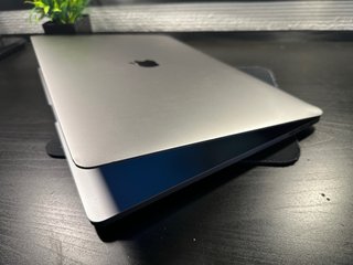 MacBook Pro 16” intel i7 / 16Gb / 512ssd / 87%