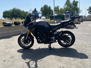 Yamaha MT09 Tracer Negra/Gris
