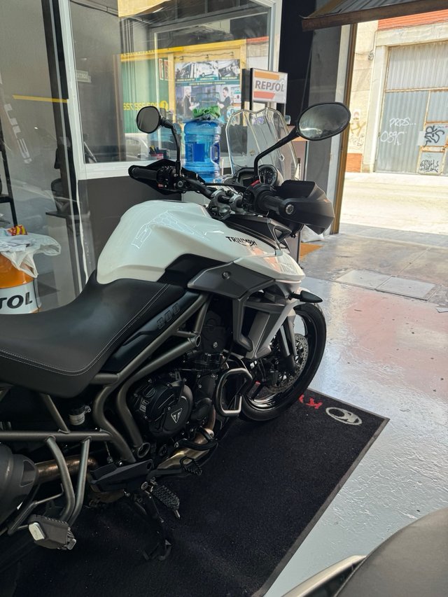 Triumph Tiger 800 xcx