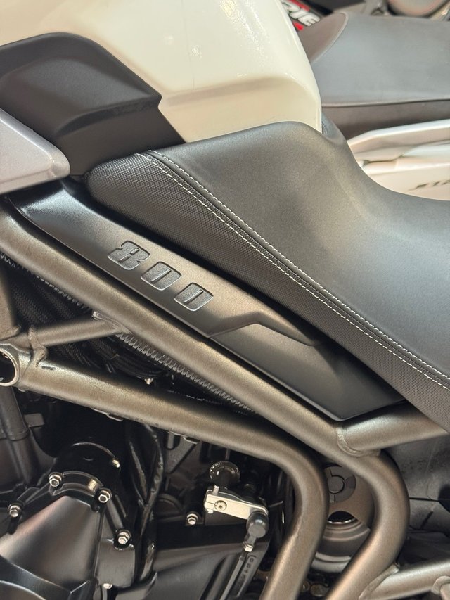 Triumph Tiger 800 xcx