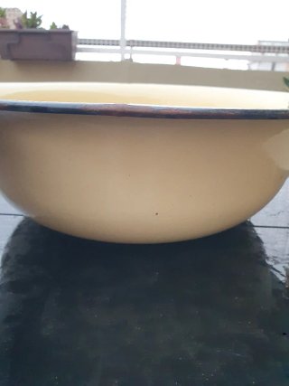 Palanganas antiguas esmaltadas