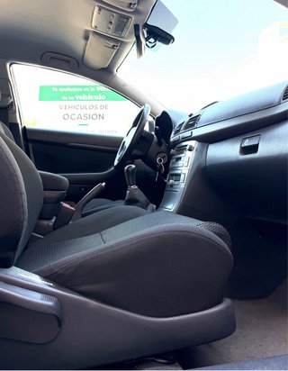 Toyota Avensis 1.8 Gasolina, Etiqueta C .