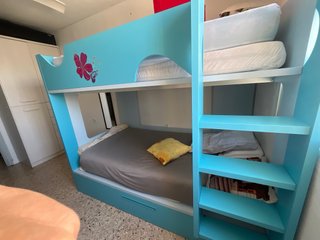 Cama Literal con 3 cama  Se vende sin colchón