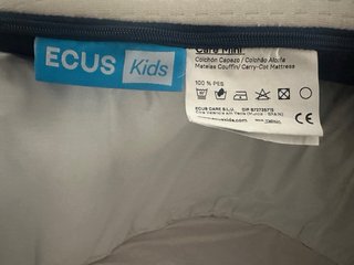 Cuna moisés blanca con soporte