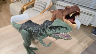 Jurassic World Dinosaurios Juguete 40€ cada uno