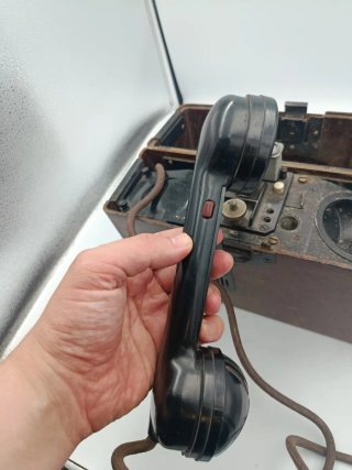 ANTIGUO TELÉFONO DE CAMPAÑA ESTILO ALEMÁN