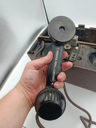 ANTIGUO TELÉFONO DE CAMPAÑA ESTILO ALEMÁN