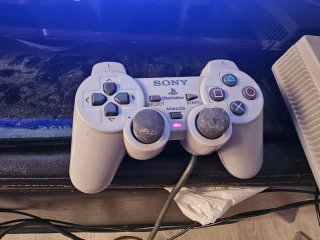 Consola PS1 con mando y 3 juegos