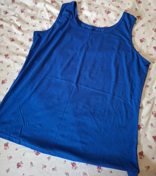 Camiseta azul de tirantes