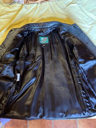 Chaqueta de piel ovina negra