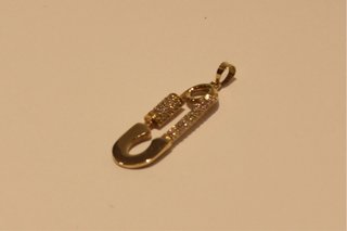 COLGANTE ALFILER DE ORO 18K/ 2.2GR