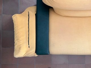Conjunto Sofás 3+2 plazas. Polipiel verde