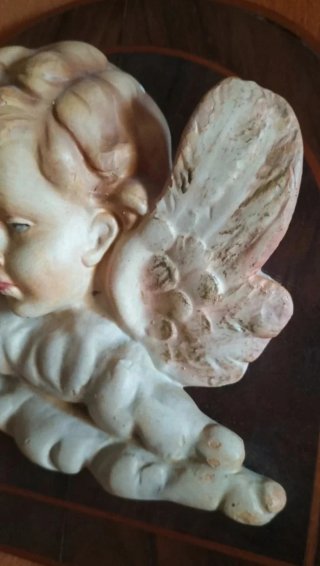 Angioletto in gesso decorativo