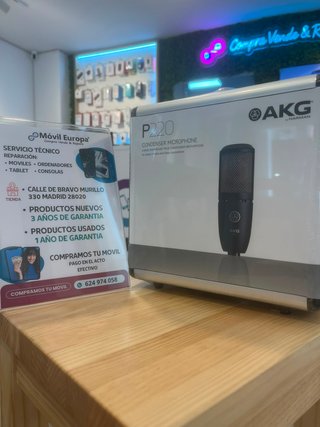 Micrófono AKG P220 Profesional