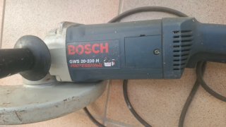 Radial Bosch GWS 20-230 H