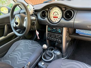 MINI Cooper 2004
