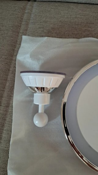 Espejo de aumento con luz inalambrico  ALE-HOP