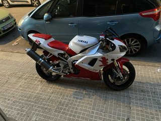 Yamaha R1