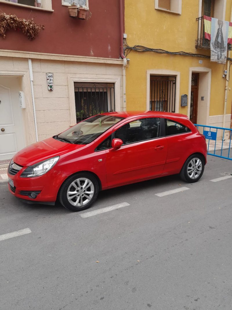 Opel Corsa 2008 - foto 1