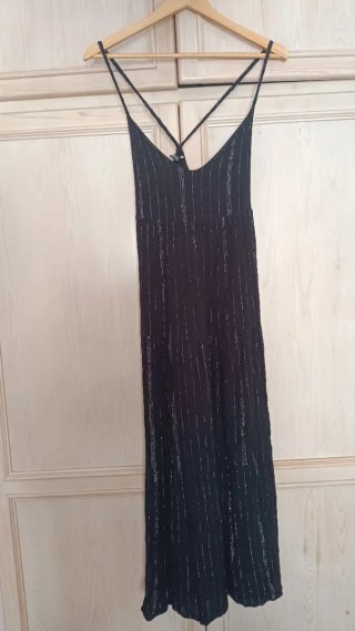 Vestido largo Stradivarius negro con plateado