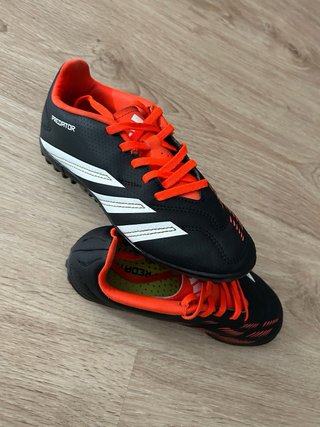 Adidas Predator multitacos Talla 34