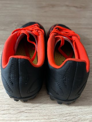 Adidas Predator multitacos Talla 34