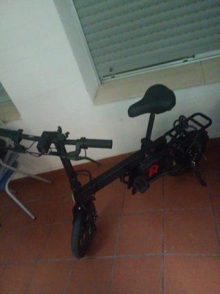 Bicicleta eléctrica casi nueva