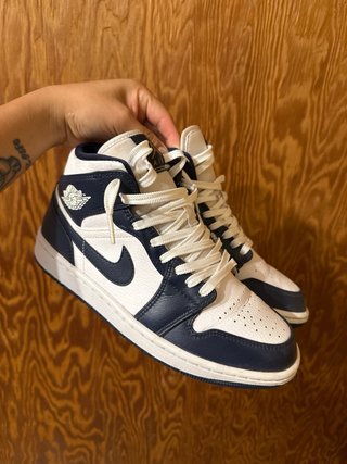 Nike Air Jordan 1 Mid Azul Blanco