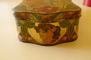 Caja Galletas Olibet Rentería Art Nouveau