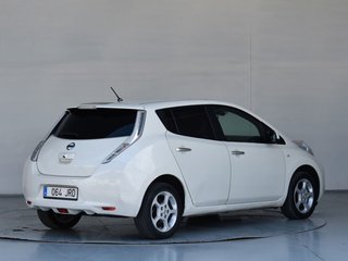 Nissan Leaf 30kWh Acenta 80 kW (109 CV)