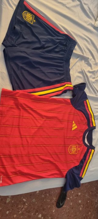 Camiseta y pantalón España Adidas