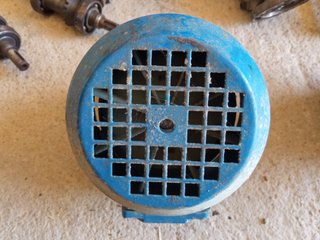 Motor eléctrico trifásico 0,37 kW