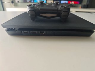 PS4 Slim Negra