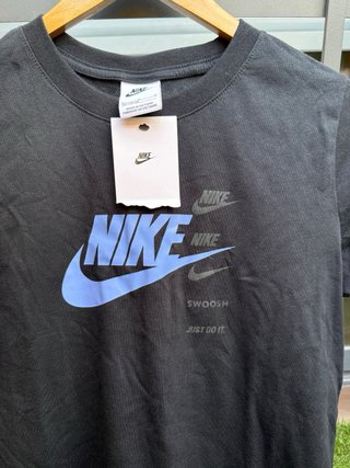 Camiseta Nike niño negra