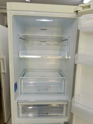 Nevera combi Samsung 185/60cm A+ con garantia