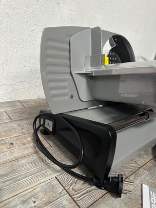 Cortadora de fiambre con motor