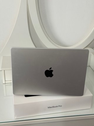 MacBook Pro M4 Plata