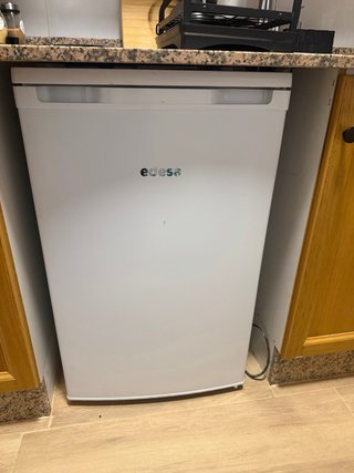 Frigorífico Edesa EFS-0814 Compacto